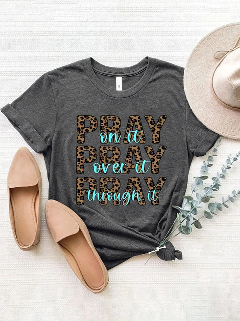 'Pray All Day' Short Sleeve Print T-Shirt - Celes Fashion